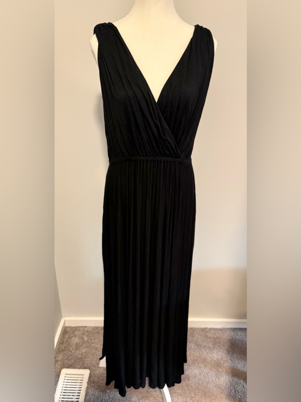 Banana Republic Sleeveless V-Neck Maxi Dress, M, Black
